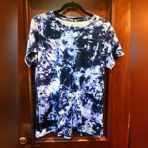 Under Armour short sleeve top in trendy purple and black camo.